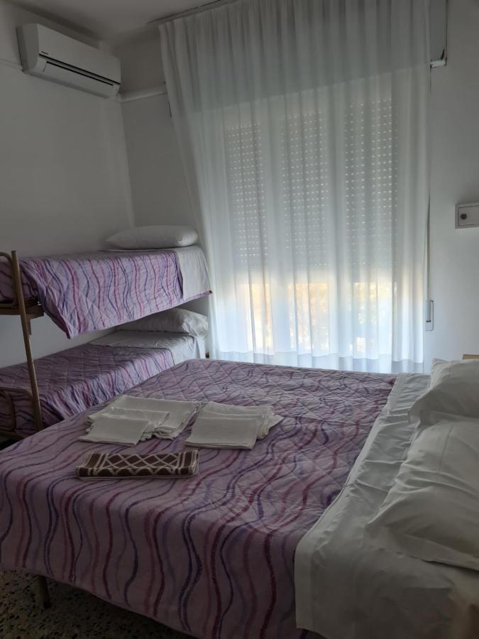 רימיני Hotel Marconi Miramare מראה חיצוני תמונה