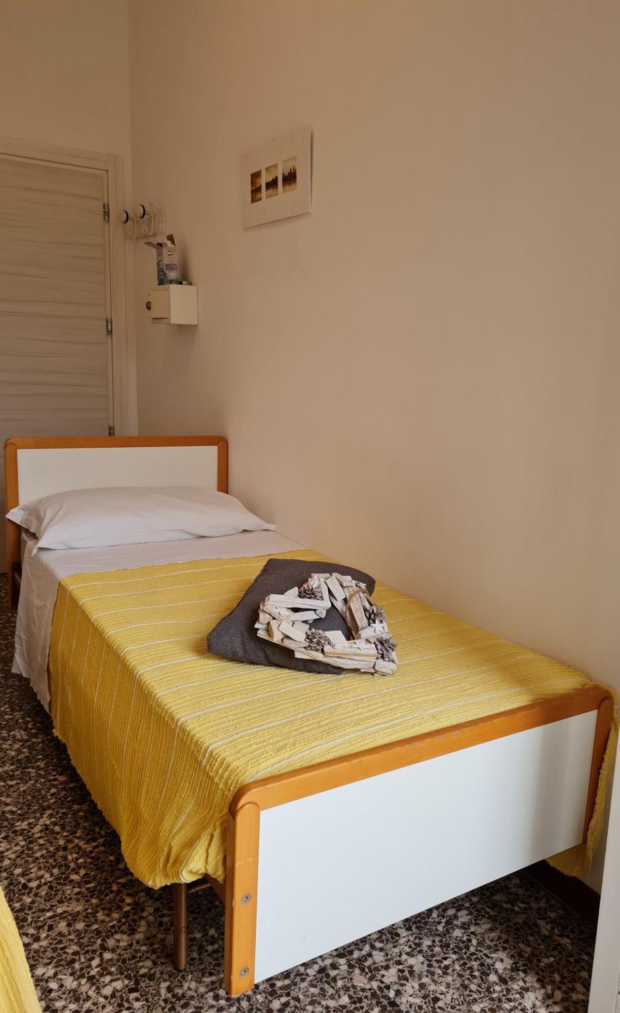 רימיני Hotel Marconi Miramare מראה חיצוני תמונה
