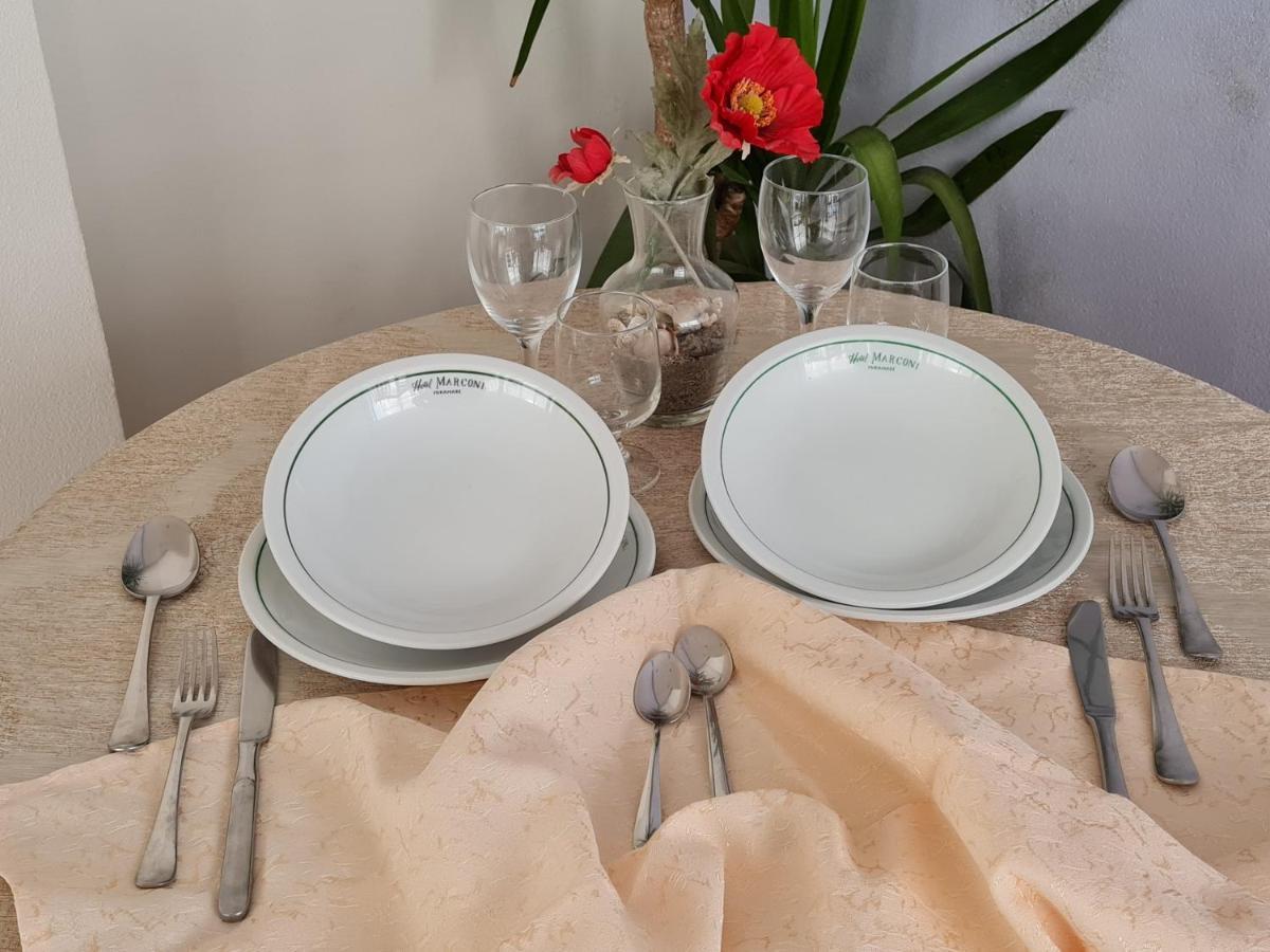 רימיני Hotel Marconi Miramare מראה חיצוני תמונה