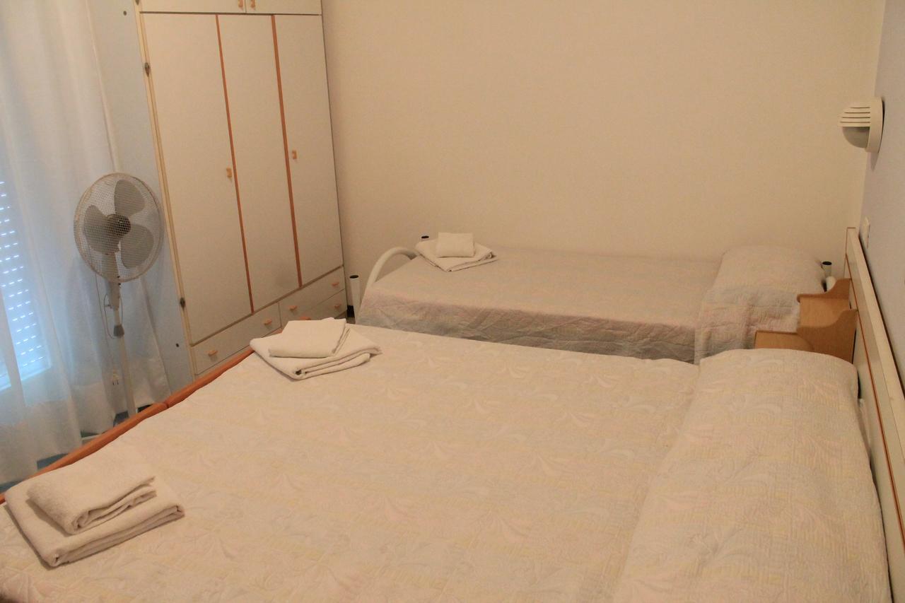 רימיני Hotel Marconi Miramare מראה חיצוני תמונה